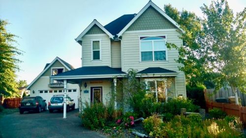 931 Filbert St, Brownsville, OR 97327-2153