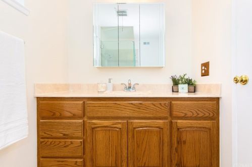 6605 Dorinda Dr, Riverside CA  92503-1110 exterior