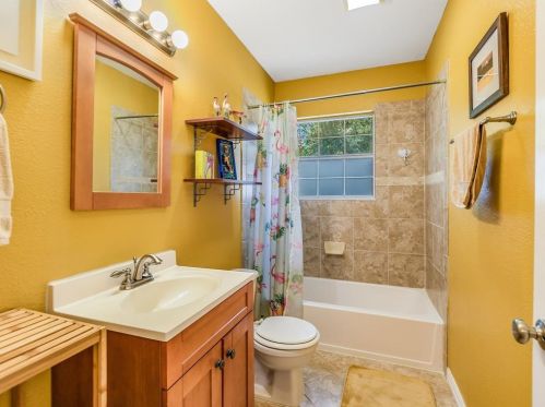 6207 Betty Cook Dr, Austin TX  78723-3313 exterior