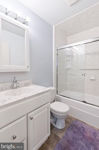 19 Sunset Ave, Ephrata PA  17522-2302 exterior