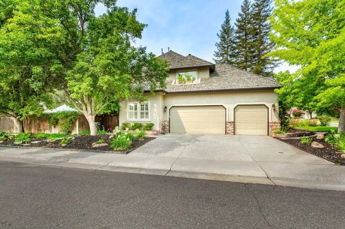 5301 Flyway Dr, Fair Oaks, CA 95628-4063