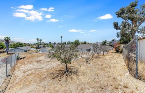 7548 Sundance Dr, Riverside CA  92509-5420 exterior