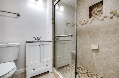 1612 Warren Ln, Fort Worth TX  76112-5723 exterior