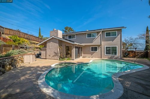 133 Chianti Pl, Concord CA  94523-2084 exterior