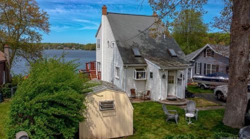 53 Averyll Ave, Waterbury, CT 06716-1301