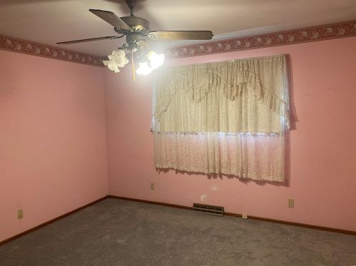 1313 Thomas Dr, Festus, MO 63028-1068