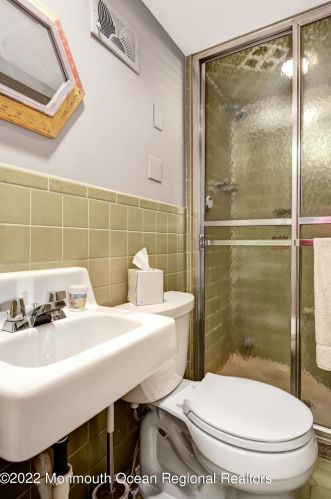 20 Fox Hill Rd, Middletown NJ 07748-2911 exterior