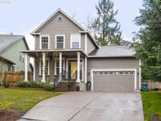 9451 62nd Dr, Portland, OR 97219-9106
