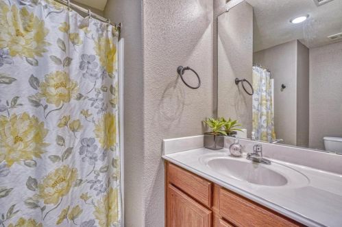 600 Hidden Dale Dr, Fort Worth TX  76140-7524 exterior