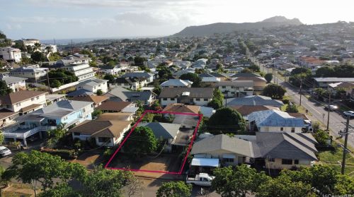 3877 Claudine St, Honolulu HI  96816-4333 exterior