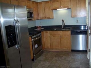 7 Dekalb Ave, Portsmouth, VA 23702-1207