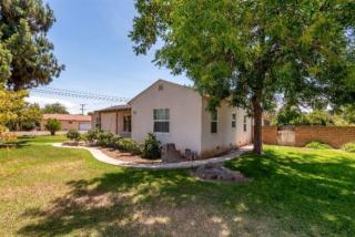4994 Madison Ave, Fresno, CA 93706-9451