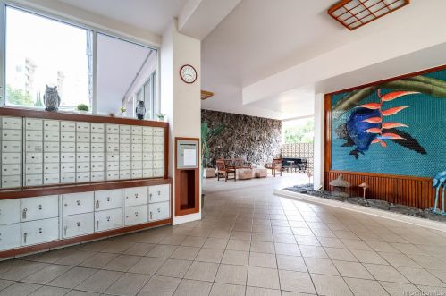 1617 Keeaumoku St, Honolulu HI  96822-4353 exterior
