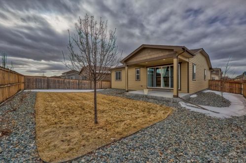 176 Kewaunee Way, Aurora CO 80016-4327 exterior