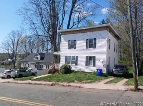 43 Vermont Ave, Southington, CT 06489-3207