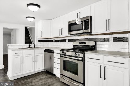 136 East St, Carlisle PA  17013-2515 exterior