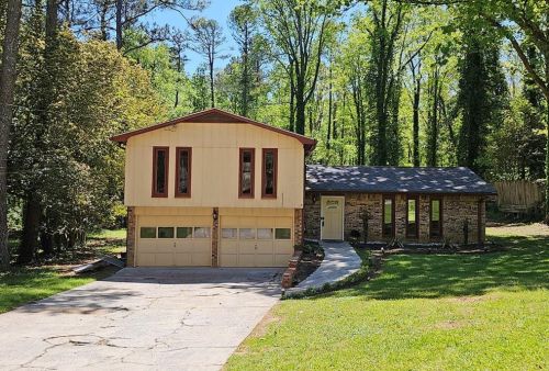 4912 Rock Haven Dr, Lilburn, GA 30047-5629