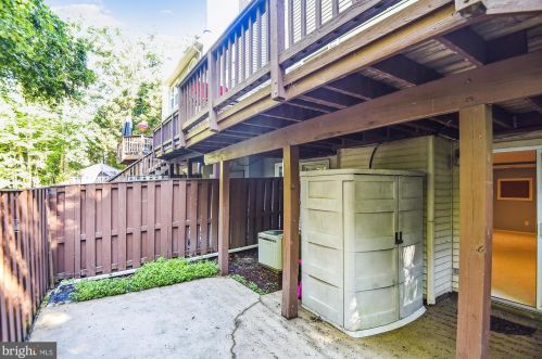 8701 Stone Hill Pl, Springfield VA  22153-1717 exterior