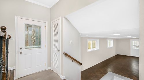 8433 Kimball Ave, Skokie, IL 60076-2415