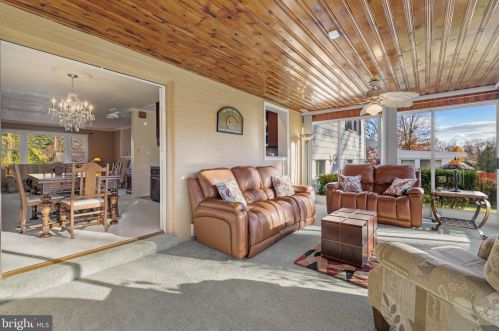 5209 Light St, Springfield VA  22151-2522 exterior