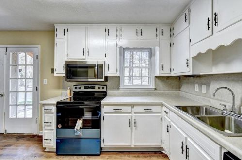 3936 Woodland Cir, Conyers GA  30013-3057 exterior