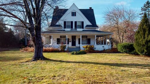 180 Garden St, Farmington, CT 06032-2208