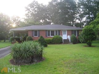 714 Sherwood Dr, Griffin, GA 30224-4055