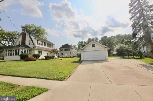 232 Holly Ave, Pitman NJ  08071-1257 exterior