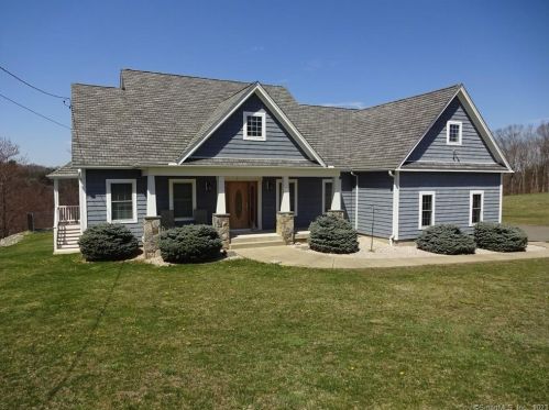 454 Skokorat Rd, Beacon Falls, CT 06403-1456
