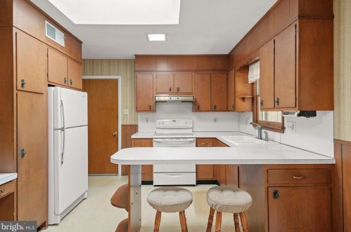 1035 Devonshire Rd, Lancaster PA  17601-1610 exterior