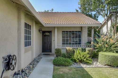 62 Charles St, Tracy, CA 95376-1329