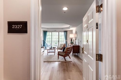 2327 Windrow Dr, Princeton, NJ 08540-5019