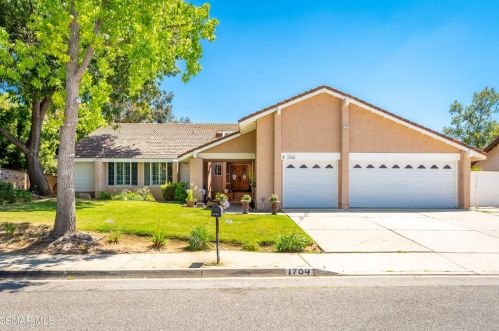 1704 Rambling Rd, Simi Valley, CA 93065-5737