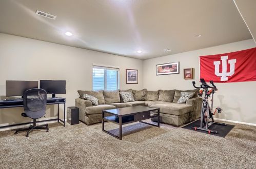 26840 Roxbury Pl, Denver CO  80016-7527 exterior