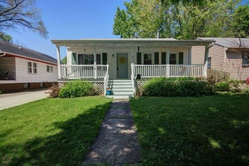 805 Maple St, Urbana, IL 61801-4208