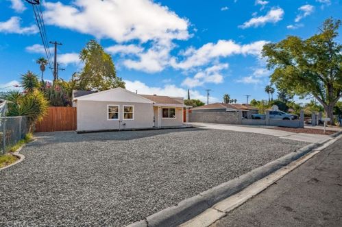 6540 Lake St, Riverside, CA 92503-1323
