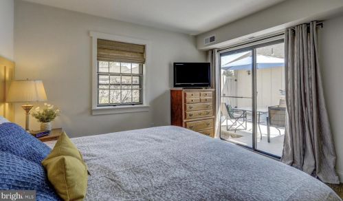 189 Valleybrook Dr, Lancaster PA  17601-4620 exterior