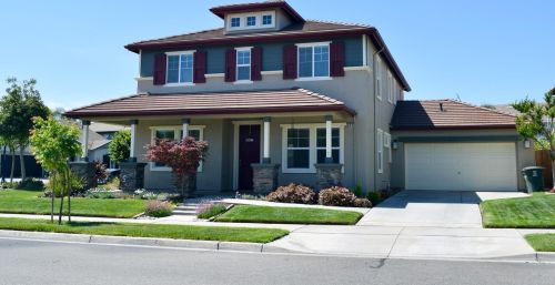 694 Albanian Dr, Valley Home, CA 95361-8274