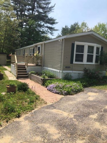 16 Spruce Dr, Lee, NH 03861-4418