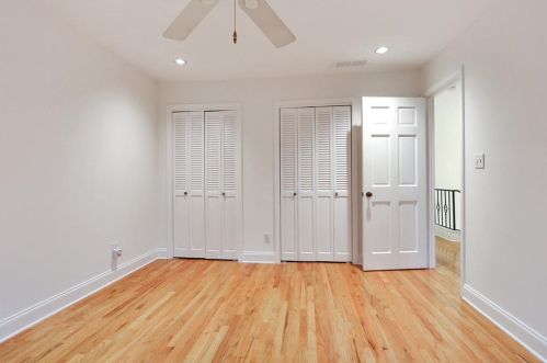 11 Ardmore Sq, Atlanta GA  30309-1821 exterior