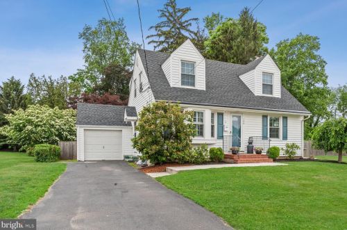 144 Acres Dr, Trenton, NJ 08690-3917