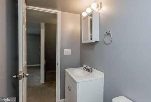 121 Vine St, Lancaster PA  17602-3517 exterior