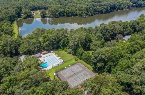 5055 Shore Dr, Conyers GA  30094-4711 exterior