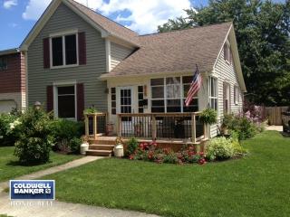 216 Washington St, Genoa, IL 60135-1077