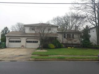 6 Lench Ave, Edison, NJ 08820-3711