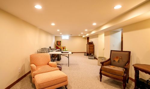 211 Turner Pl, Sycamore IL  60178-2563 exterior