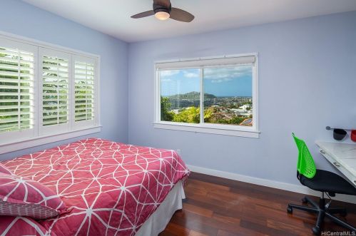 1596 Ihiloa Loop, Honolulu HI  96821-1347 exterior