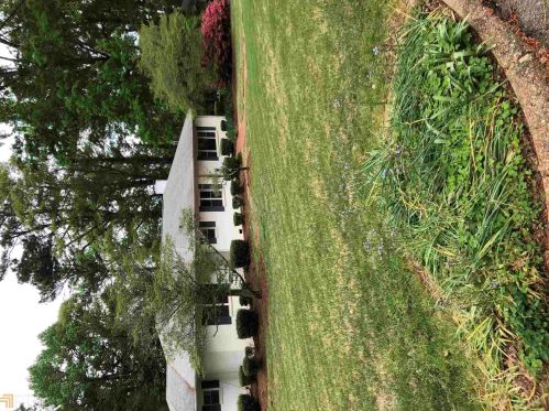 411 Ridgecrest Rd, Lagrange, GA 30240-2141