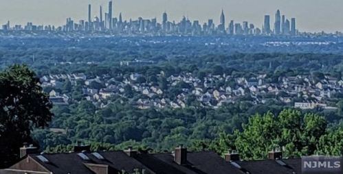 59 Magnolia Way, Paterson NJ  07508-3114 exterior