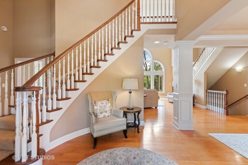 2457 Brentwood Dr, Spring Grove, IL 60081-8015